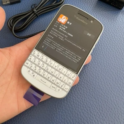 Smartphone BlackBerry Q10 Desbloqueado LTE 16GB + 2GB RAM — Teclado QWERTY, 8MP Foto 1 de 4