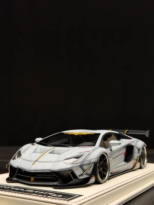 Lamborghini Aventador 2.0 LBWK (Gris Mate) [Davis & Giovanni] escala 1/18 Foto 1 de 4