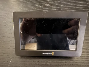 Blackmagic Design Video Assist 5″ Monitor Recorder - Picture 1 of 5