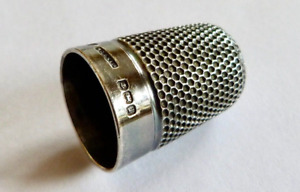 1910  BIRMINGHAM - HENRY GRIFFITH & SONS LTD - SOLID SILVER - THIMBLE