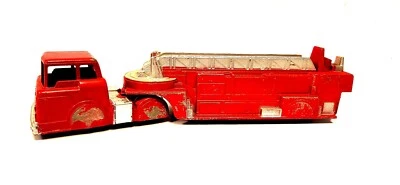 VTG Midgetoy TOY Red FIRE TRUCK 6 Rubber Wheels Pat 2775847 8" New Old Stock - Image 1 of 4