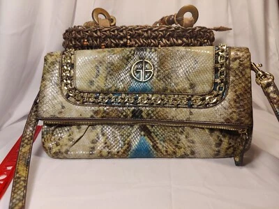 Bolso de hombro de viaje Gianni Bini para mujer de cuero negro con bolsillos interiores con logotipo Foto 1 de 4