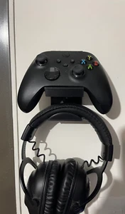 XBOX Series PlayStation PS5 1 Controllers and Headset Wall Mount Holder Stand - Picture 1 of 2