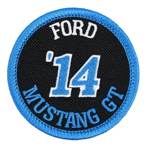 2014 Ford Mustang GT bestickt Patch schwarz/aqua Bügelbild Aufnähen Jacke Mütze Tasche - Bild 1 von 2