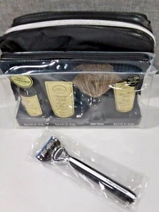 The Art of Shaving, Travel Kit with Morris Park Razor, Unscented, 5 Pieces - Picture 1 of 6