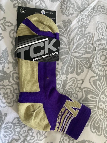 TCK Washington Huskies NCAA Licensed Crew Socks Size Large Cover