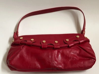 Bolso de mano Carlisle rojo sin asas rojo con detalles dorados correa extraíble usado en excelente estado Foto 1 de 4