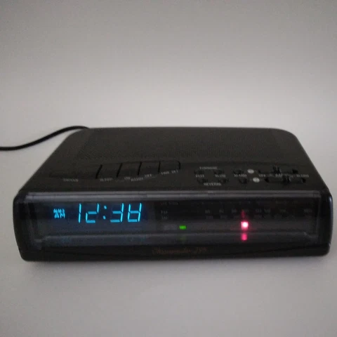 Radio Shack Chronomatic 295 Alarm Clock-AM/FM-Corded-1996-Tested Works Cover