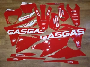 GASGAS MC EX EC 125 250 300 350 400 450 RED DECALS GRAPHICS KIT 2021 - Picture 1 of 5