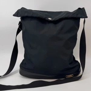 MICHAEL KORS Handtasche schwarz Nylon Schultertasche Weatherpoof Gummisohle unten - Bild 1 von 14
