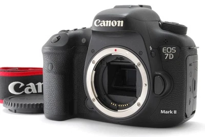 [Почти как новый] Цифровая зеркальная камера S/C 29861 Canon EOS 7D Mark II 20,2 Мп из Японии - Изображение 1 из 4