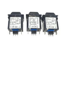 AIRPAX CR15-52-30.0A-R07CV-V Leistungsschalter (3 Stück) *SALE* - Bild 1 von 3