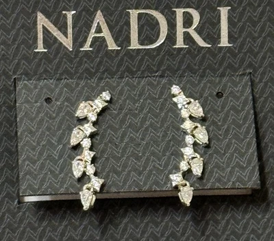 NADRI 优雅立方氧化锆登山者耳环镀银黄铜 ~ 65 美元零售 — 第 1/4 张图片