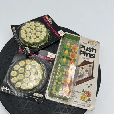 3 Packs Vintage Daisy, Flowers  Bulletin Board Pushpins Thumbtacks NEW - Image 1 of 3