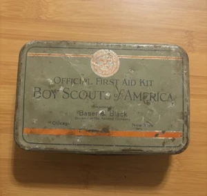 Boy Scout anni '30 Johnson & Johnson kit pronto soccorso latta opuscolo originale libro BSA p - Foto 1 di 12