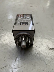 Sucher, 24V AC Spule nicht einrastendes Relais 3PDT, 10A Schaltstromstecker, - Bild 1 von 3