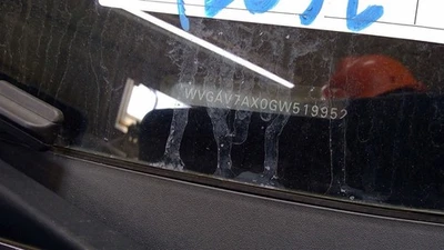 Cinturón de seguridad delantero construido en Alemania VIN con 1er dígito limitado se adapta a 13-18 TIGUAN 11762728 Foto 1 de 4