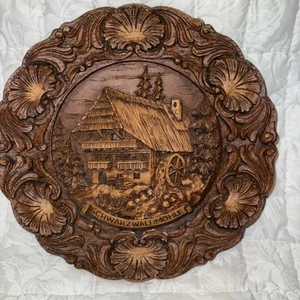 Placa de pared vintage alemana tallada en 3D de 9" como resina - Schwarzwald - Imagen 1 de 3