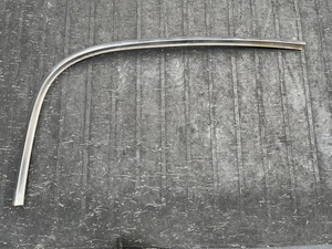 1949 1950 1951 1952 CHEVROLET STYLELINE UPPER WINDSHIELD TRIM RH PASS SIDE - Picture 1 of 3