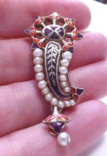Vintage Brooch 1950s 1960s ? Enamel and Faux Pearl Design STUNNING FREE P&P