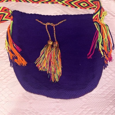 Bolso Wayuu Mochila Bucket Boho púrpura y neón Foto 1 de 4