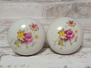 Vintage Pair White Ceramic Brass Door Handles Knobs with Flowers - Picture 1 of 6