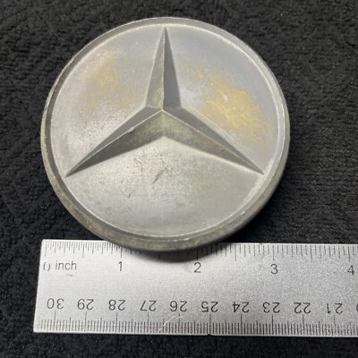 Mercedes Benz OEM Bundt Wheel Center Rim Cap Mexican Hat Hub Dust Cover D0704 - Image 1 of 3