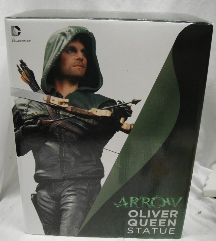 DC Comics Stephen Amell GREEN ARROW TV Series 13 inches STATUE MAQUETTE CW - Image 1 of 4