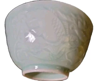  Vintage Chinese Longquan Celadon Porcelain Carved Fish Artwork Bowl Ceramic - Picture 1 of 9