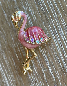 AVON Fancy Rhinestone ￼Pink Flamingo Pin Brooch Gold Tone.                     C