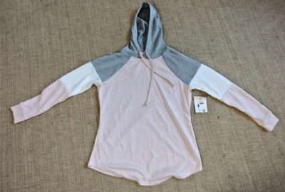 Sudadera con capucha Bobbie Brooks para mujer color rosa bloque. Talla pequeña Foto 1 de 4