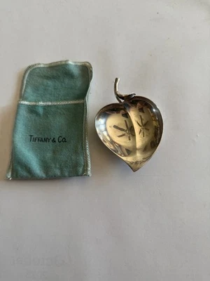 Tiffany & Co. piatto gioielli foglia d'acero argento sterling vintage con sacchetto - Immagine 1 di 4