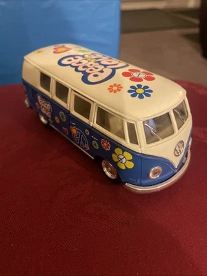 Kinsmart KT5060 1962 Volkswagen Bus - Image 1 of 4