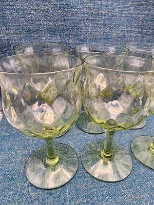 Комплект из 6 зеленых граненых стержневых винтажных очков высотой 5 дюймов - Изображение 1 из 4