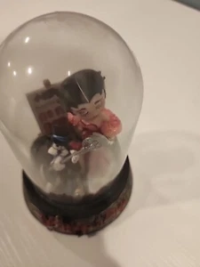 BETTY BOOP "BROADWAY" OFFICIAL TRIBUTE SCULPTURES WITH GLASS DOME - Picture 1 of 1