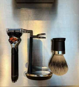The Art of Shaving NY. Lexington Collection Razor, Brush And Stand NEW NO Box - Picture 1 of 4
