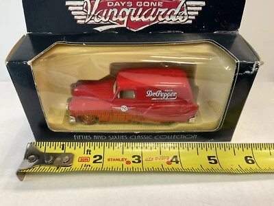 Dr Pepper 1953 Pontiac Delivery Van Lledo Vanguard Days Gone, Inglaterra, con caja  Foto 1 de 4