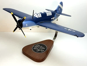 Warplanes.com - Curtiss SB2C Helldiver Flugzeug Holzmodell - Bild 1 von 14