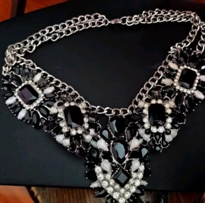 Necklace Statement Black And White Faceted Lucite Beads - Picture 1 of 6