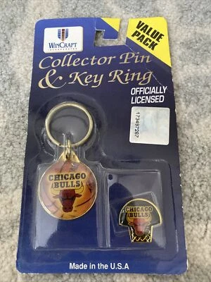 Chicago Bulls Keychain by Wincraft - Keychain & Pin Chicago Bulls Basketball NBA - Image 1 of 4