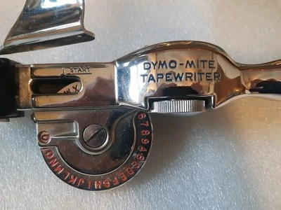Máquina de cinta Dymo-Mite de colección cinta para hacer etiquetas de metal cromado grabadora de EE. UU. Foto 1 de 4