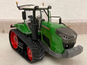 1/32 scale USK 10659 Fendt 943 Vario MT crawler tractor tracteur Raupe traktor - Picture 1 of 10