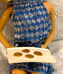 Vintage Barbie Puppe Schokoladenchip Kekse Keksblatt Essen Küche Zubehör - Bild 1 von 4