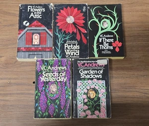 Dollanganger Series Complete Flowers in the Attic Set of 5 Novels by V.C. Andr.. - Imagen 1 de 4