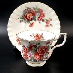 Royal Albert " Centenial Rose " Bone China Gainsborough Tea Cup And Saucer  - Picture 1 of 12