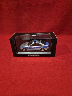 MINICHAMPS 400 031590 MERCEDES BENZ E CLASS 2002 POLIZEI HAMBURG GERMANY 1:43 - Immagine 1 di 4