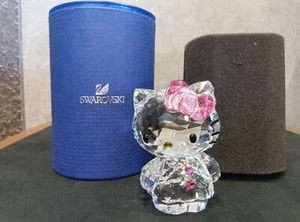 Swarovski Kristall Figur "Hello Kitty rosa Schleife" 1096877 - Bild 1 von 10