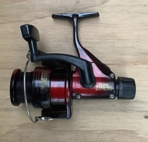 SILSTAR FRB40 Fishing reel, Red In Good Condition - Picture 1 of 2