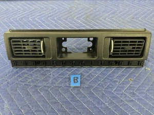 1975-1980 Volvo 240 242 244 Early Dash Center Heat AC Vent Pair HVAC OEM #3874E - Picture 1 of 11