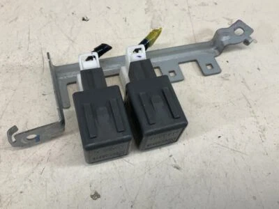 Módulo relé de control de ventana Infiniti Q60 cupé 17 O Foto 1 de 4